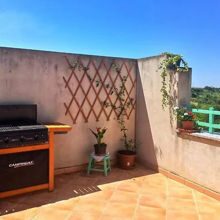 La Terrazza Sul Melograno - *